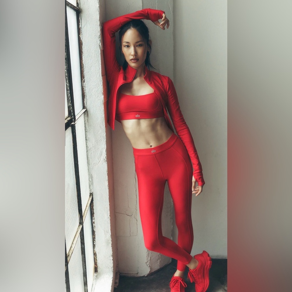 Alo Yoga Airlift High-Waist Ignite 7/8 Leggings in Bright Red Size S NWT
